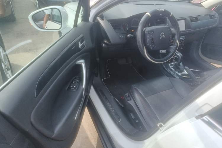Used Citroen C5 2016 1.8T Automatic Luxury Model Driver Seat