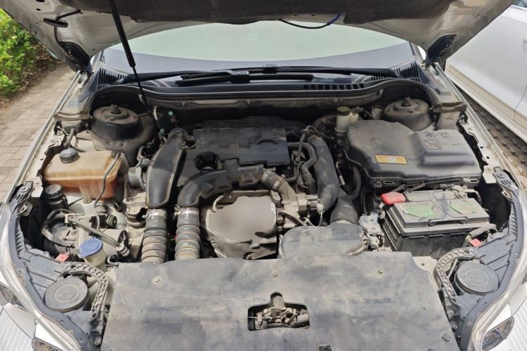 Used Citroen C5 2016 1.6T Automatic Luxury Model Engine Bay