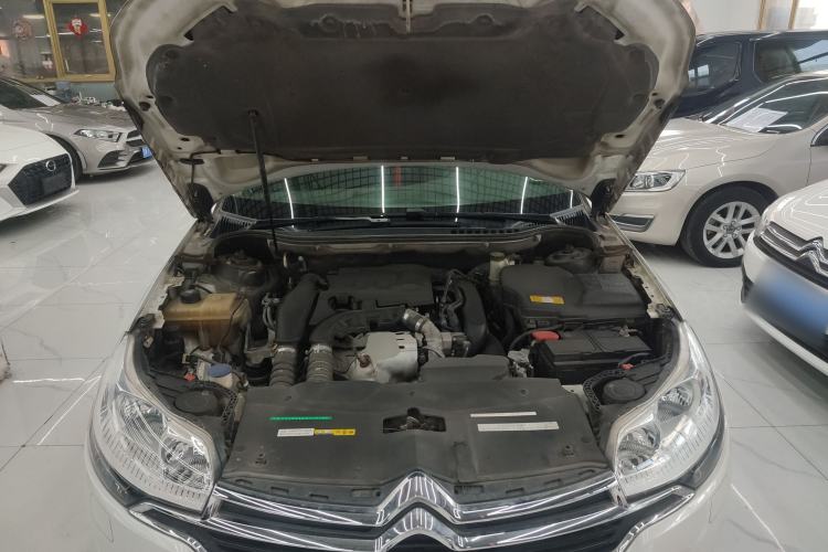 Used Citroen C5 2016 1.6T Automatic Luxury Model Engine Bay
