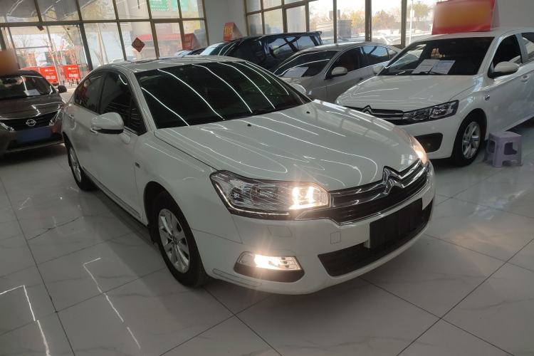Used Citroen C5 2016 1.6T Automatic Luxury Model Front Right 45 Deg