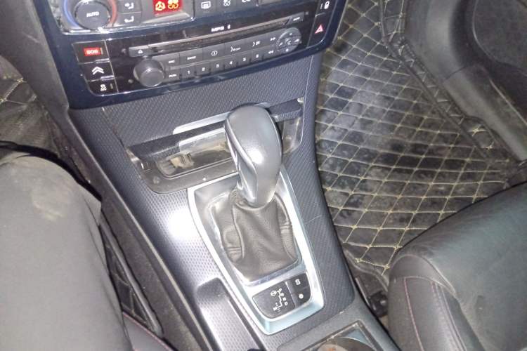 Used Citroen C5 2016 1.8T Automatic Luxury Model Gear Lever