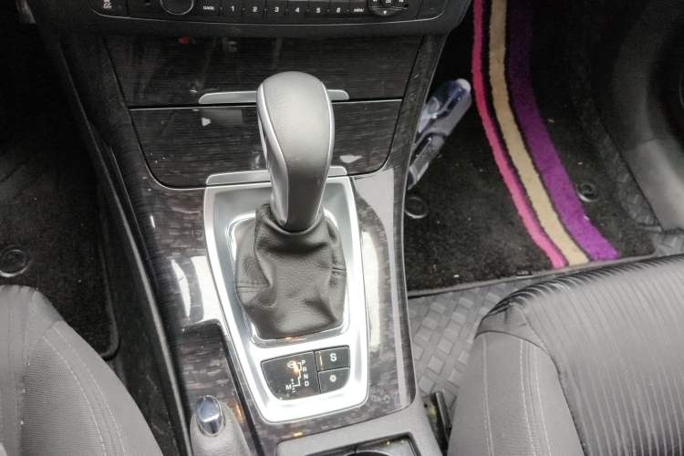 Used Citroen C5 2016 1.6T Automatic Zunyue Model Gear Lever