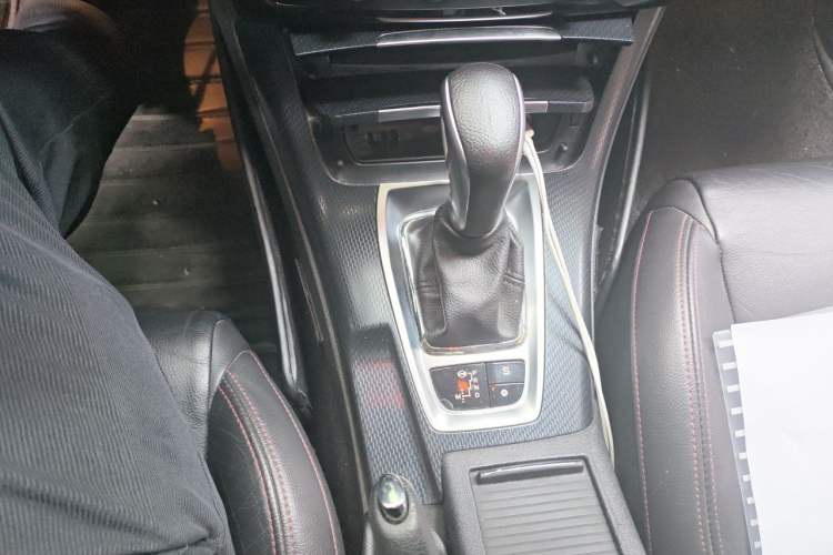 Used Citroen C5 2016 1.8T Automatic Luxury Model Gear Lever