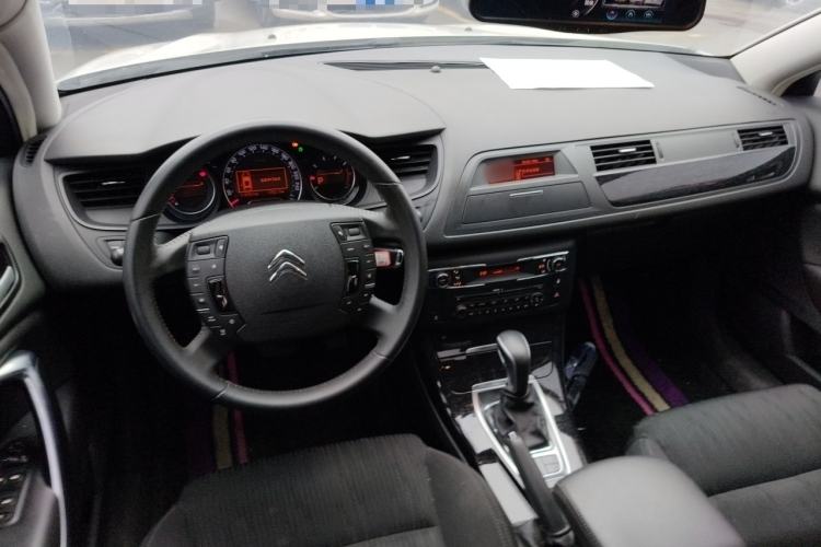 Used Citroen C5 2016 1.6T Automatic Zunyue Model Interior 2