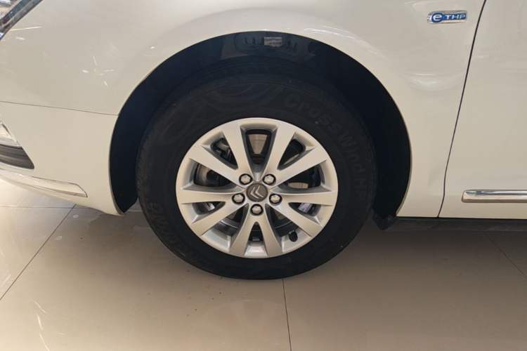 Used Citroen C5 2016 1.6T Automatic Luxury Model Left Front Wheel Hub