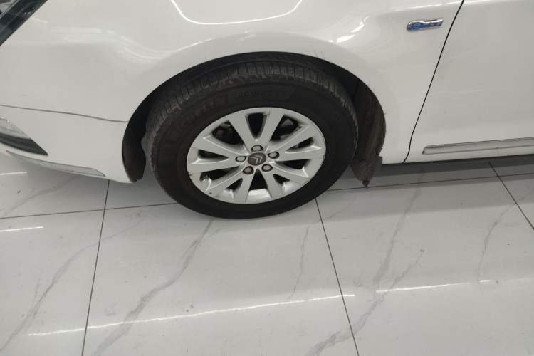 Used Citroen C5 2016 1.6T Automatic Luxury Model Left Front Wheel Hub