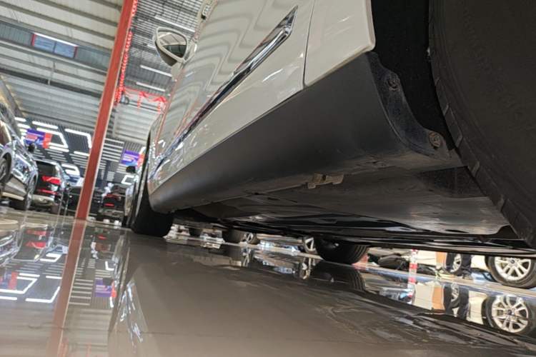 Used Citroen C5 2016 1.6T Automatic Luxury Model Left Side Sill