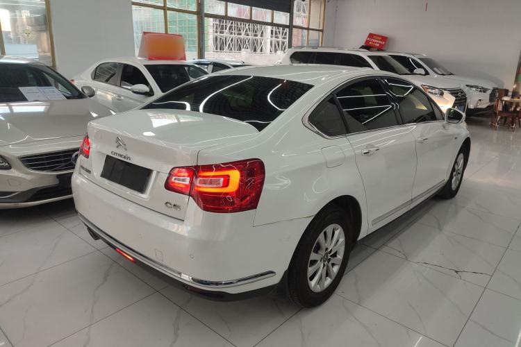 Used Citroen C5 2016 1.6T Automatic Luxury Model Rear Right 45 Deg