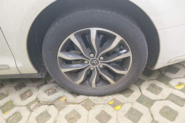 Used Citroen C5 2016 1.8T Automatic Luxury Model Right Front Wheel Hub