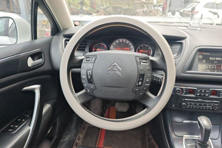 Used Citroen C5 2016 1.6T Automatic Luxury Model Steering Wheel