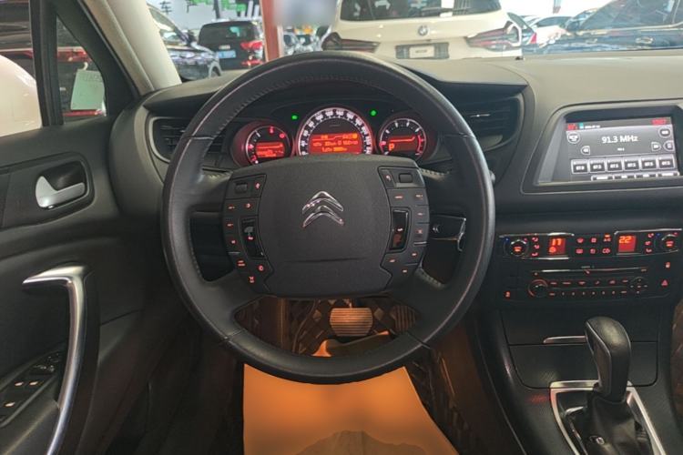 Used Citroen C5 2016 1.6T Automatic Luxury Model Steering Wheel