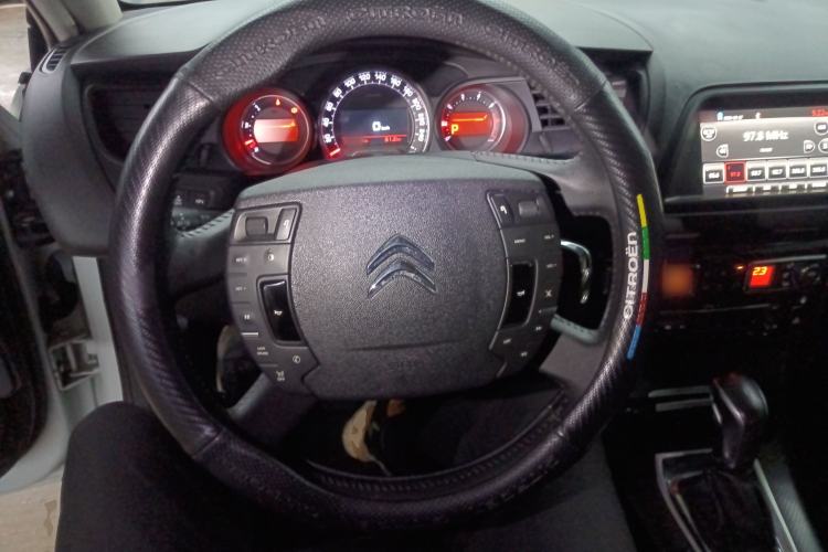 Used Citroen C5 2016 1.8T Automatic Luxury Model Steering Wheel