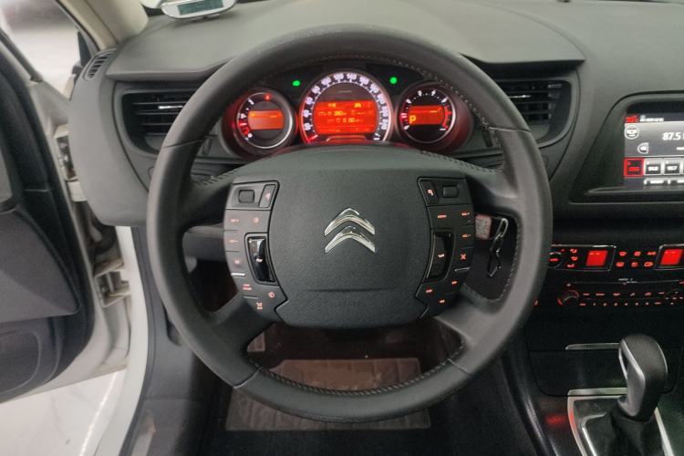 Used Citroen C5 2016 1.6T Automatic Luxury Model Steering Wheel