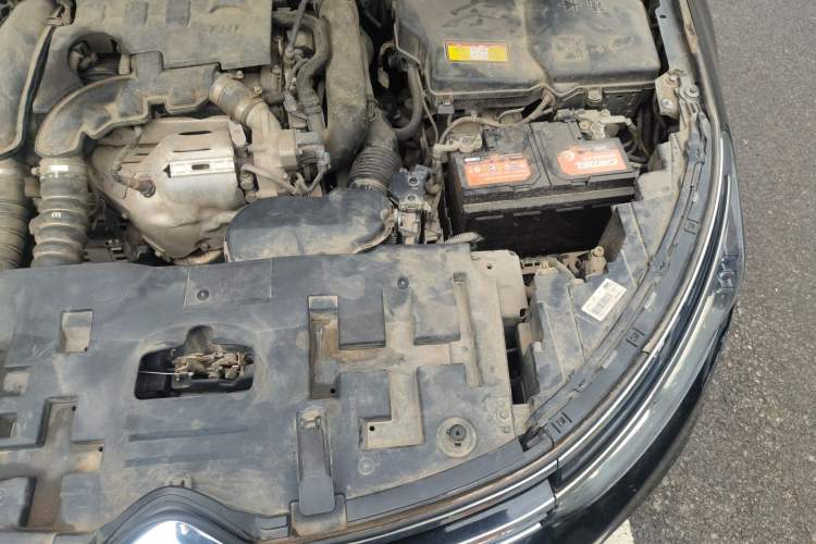 Used Citroen C5 2017 350THP Automatic Luxury Model Engine Bay Left