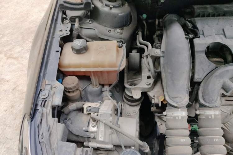 Used Citroen C5 2017 350THP Automatic Luxury Model Engine Bay Right