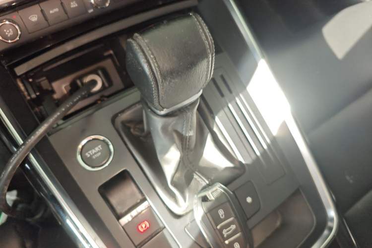 Used Citroen C5 2017 350THP Automatic Luxury Model Gear Lever