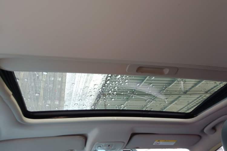 Used Citroen C5 2017 350THP Automatic Luxury Model Headliner