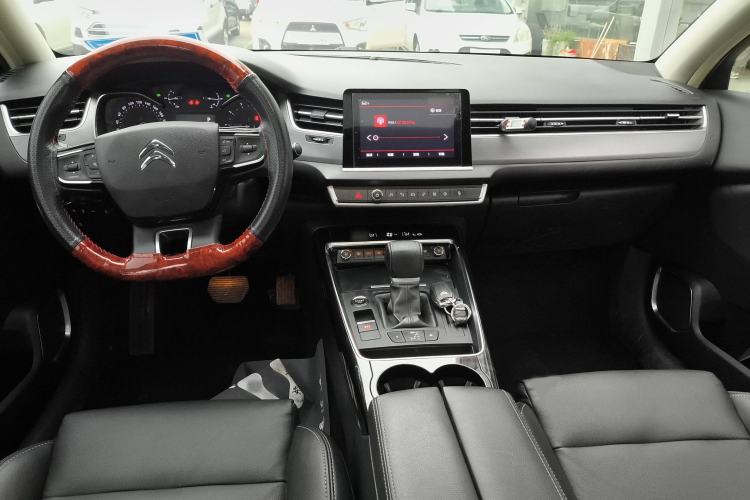 Used Citroen C5 2017 350THP Automatic Luxury Model Interior 2