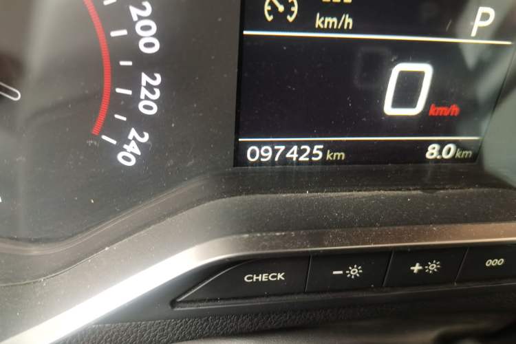 Used Citroen C5 2017 350THP Automatic Luxury Model Odometer Close Up