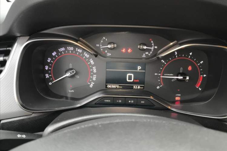 Used Citroen C5 2017 350THP Automatic Luxury Model Odometer Close Up