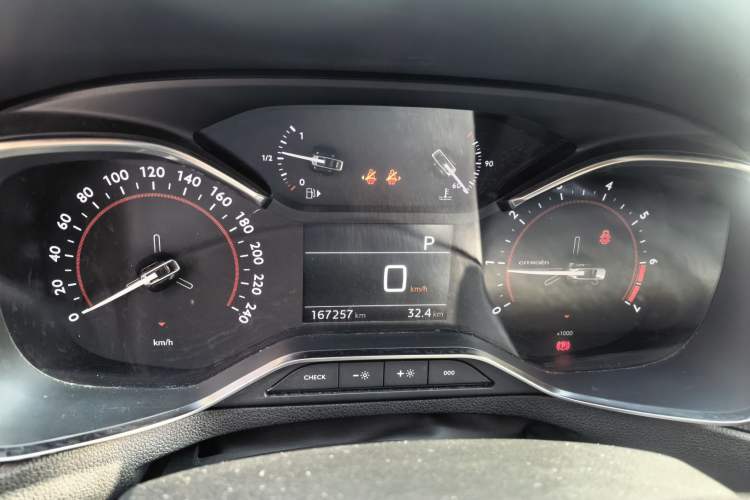 Used Citroen C5 2017 350THP Automatic Luxury Model Odometer Close Up