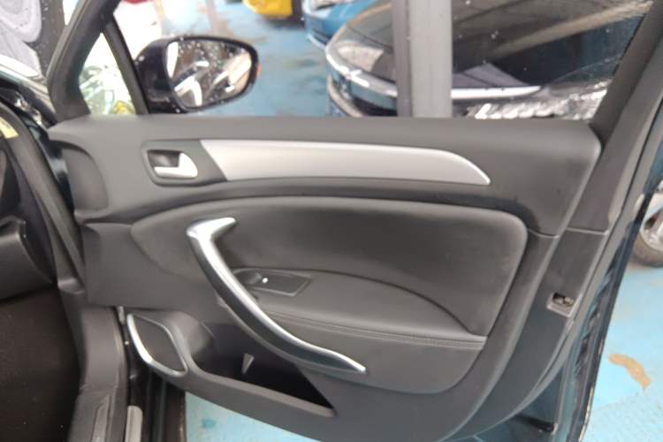 Used Citroen C5 2017 350THP Automatic Luxury Model Right Front Door Interior