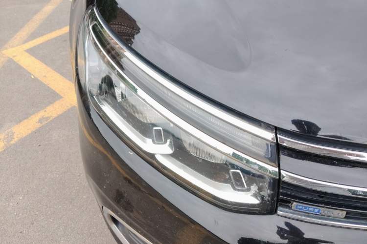 Used Citroen C5 2017 350THP Automatic Luxury Model Right Front Headlight