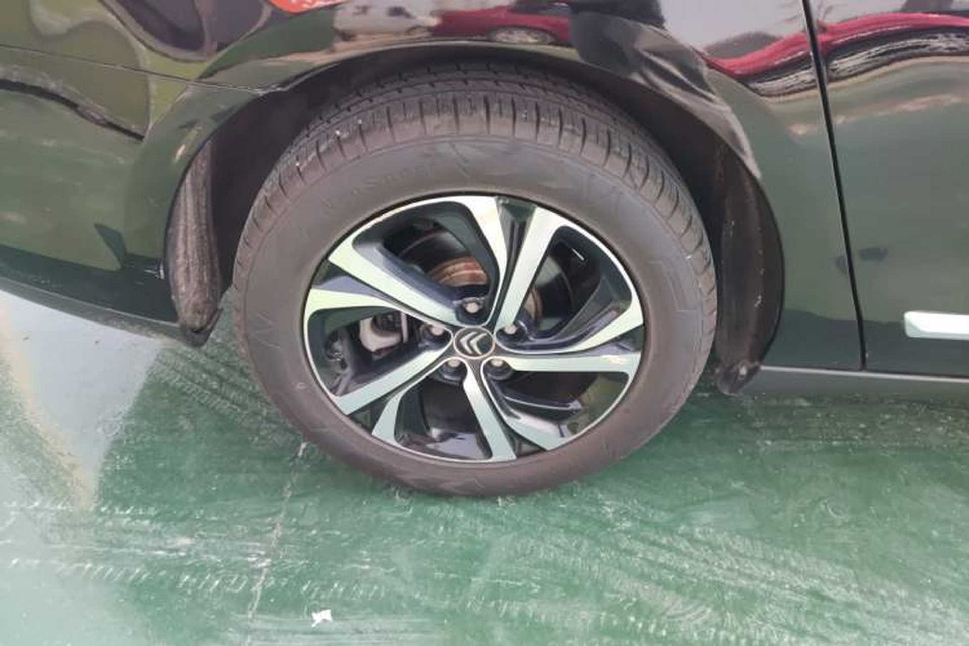 Used Citroen C5 2017 350THP Automatic Luxury Model Right Rear Wheel Hub