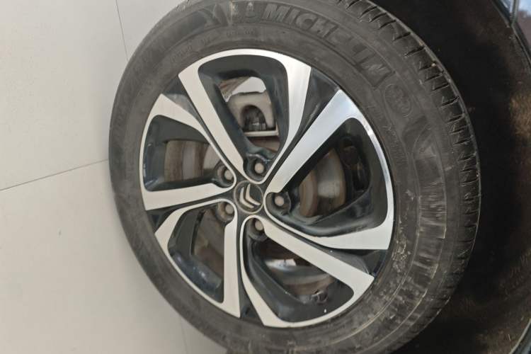 Used Citroen C5 2017 350THP Automatic Luxury Model Right Rear Wheel Hub