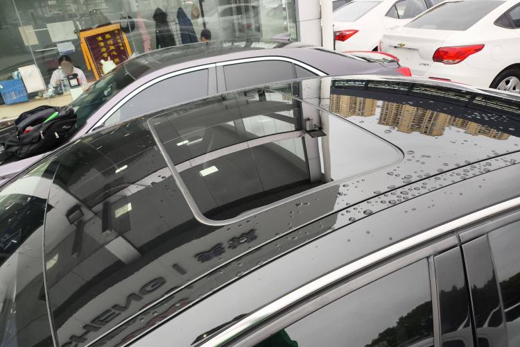 Used Citroen C5 2017 350THP Automatic Luxury Model Roof