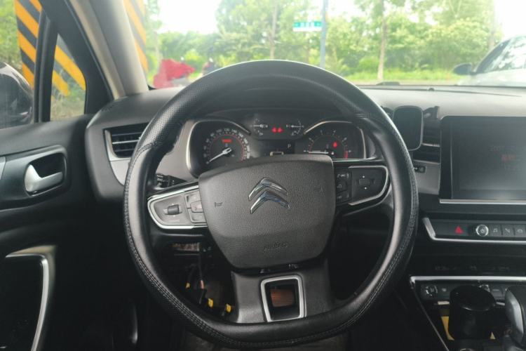 Used Citroen C5 2017 350THP Automatic Luxury Model Steering Wheel