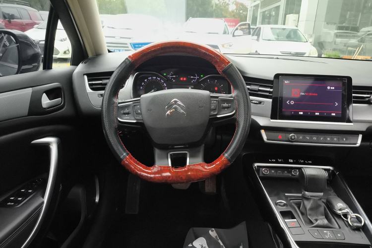 Used Citroen C5 2017 350THP Automatic Luxury Model Steering Wheel