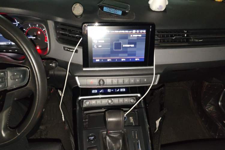 Used Citroen C5 2017 350THP Automatic Luxury Model Audio And AC Panel