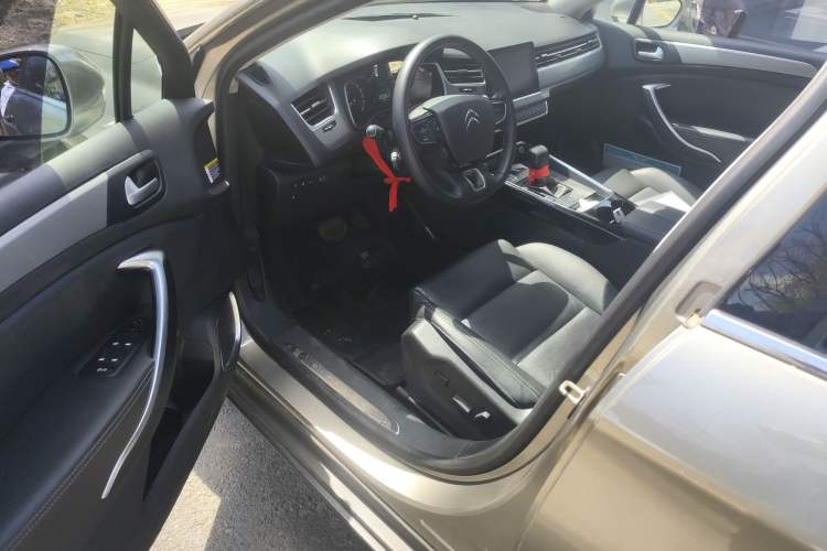 Used Citroen C5 2017 350THP Automatic Luxury Model Driver Seat