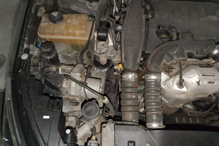 Used Citroen C5 2017 350THP Automatic Luxury Model Engine Bay Right