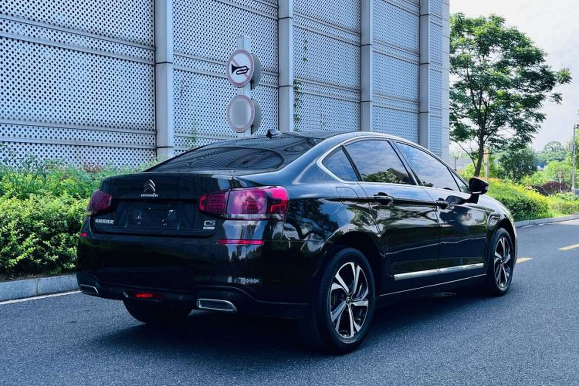 Used Citroen C5 2017 380THP Automatic Luxury Model Exterior 5