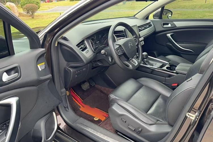 Used Citroen C5 2017 350THP Automatic Luxury Model Interior 2
