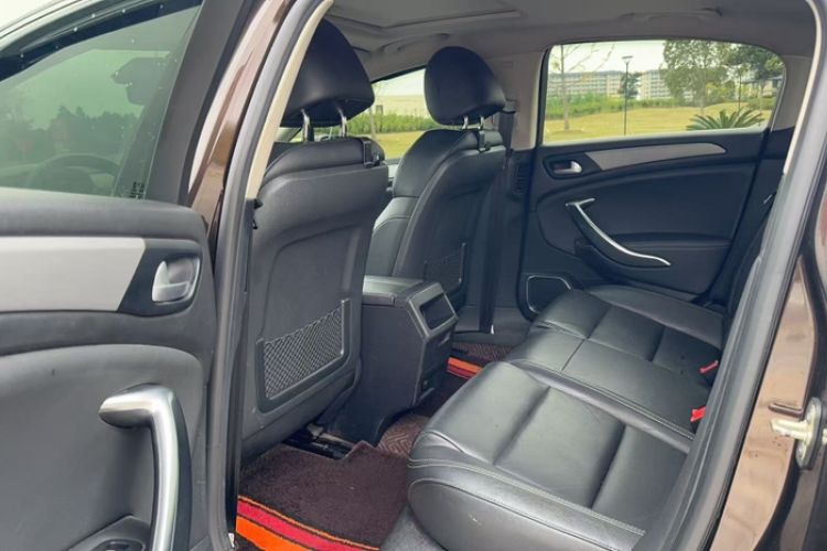 Used Citroen C5 2017 350THP Automatic Luxury Model Interior 3