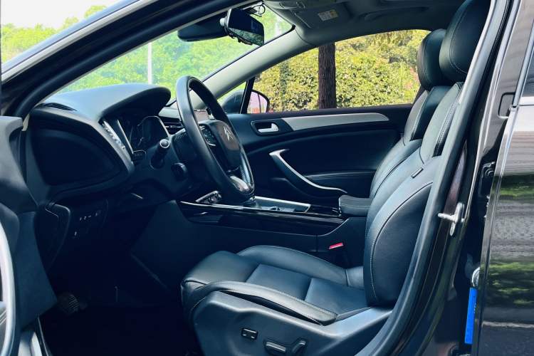 Used Citroen C5 2017 380THP Automatic Luxury Model Interior 4