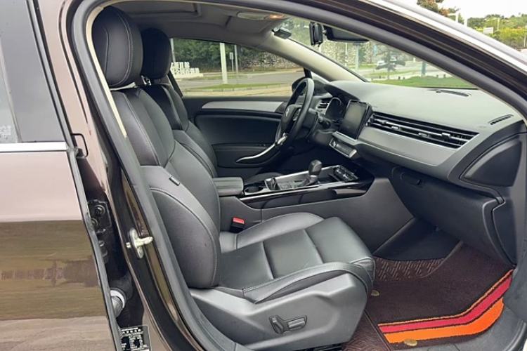 Used Citroen C5 2017 350THP Automatic Luxury Model Interior 4