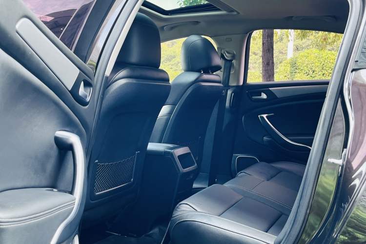 Used Citroen C5 2017 380THP Automatic Luxury Model Interior 5
