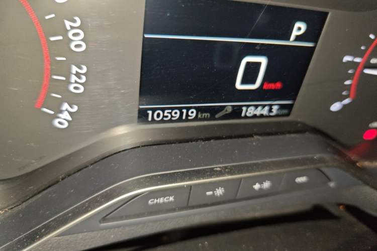Used Citroen C5 2017 350THP Automatic Luxury Model Odometer Close Up