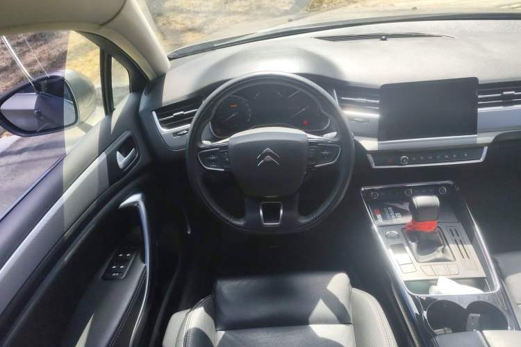 Used Citroen C5 2017 350THP Automatic Luxury Model Steering Wheel