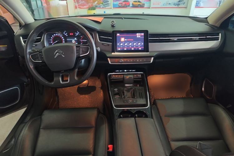 Used Citroen C5 2017 350THP Automatic Luxury Model Center Console