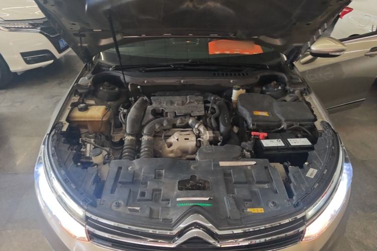 Used Citroen C5 2017 350THP Automatic Luxury Model Engine Bay