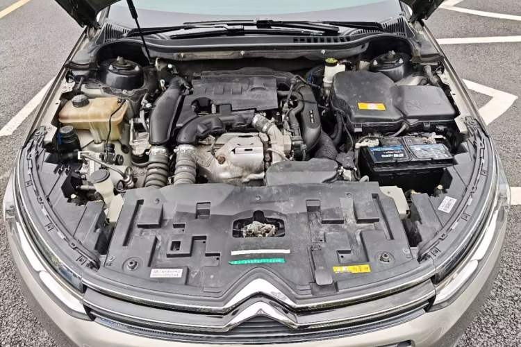 Used Citroen C5 2017 350THP Automatic Luxury Model Engine Bay