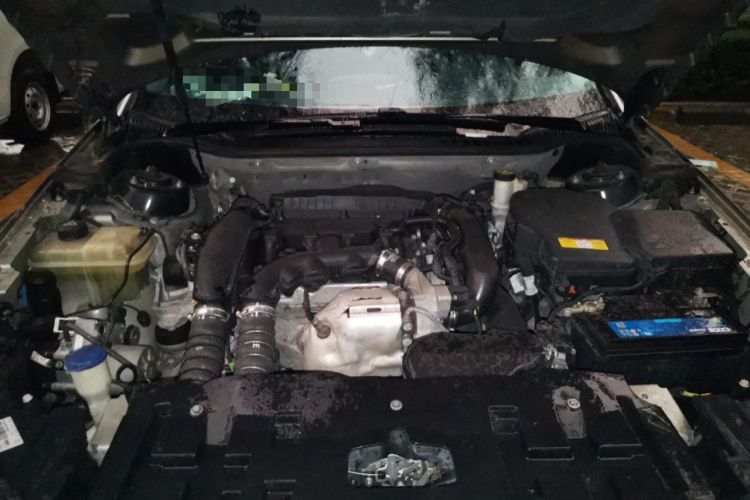 Used Citroen C5 2017 350THP Automatic Luxury Model Engine Bay