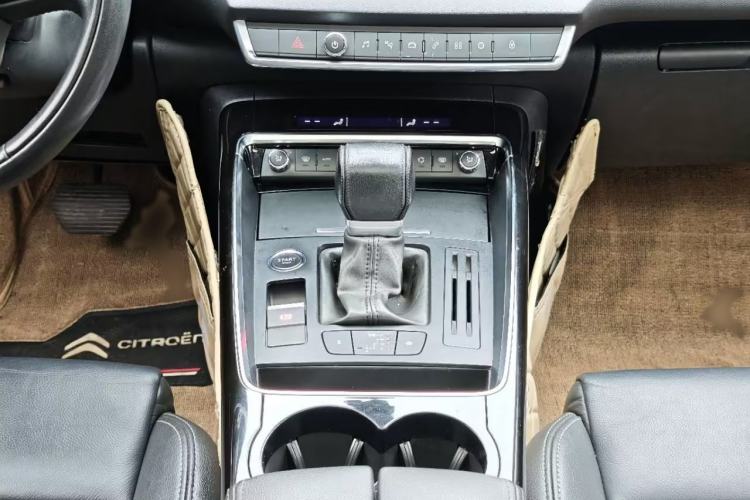 Used Citroen C5 2017 350THP Automatic Luxury Model Gear Lever