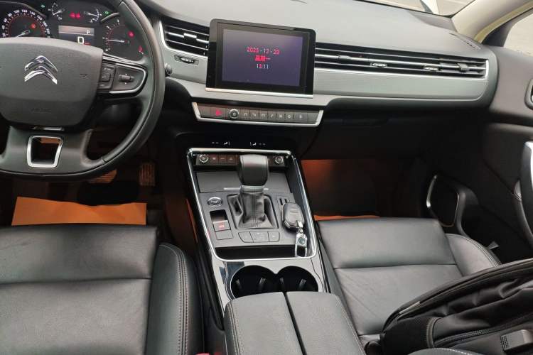 Used Citroen C5 2017 350THP Automatic Luxury Model Gear Lever