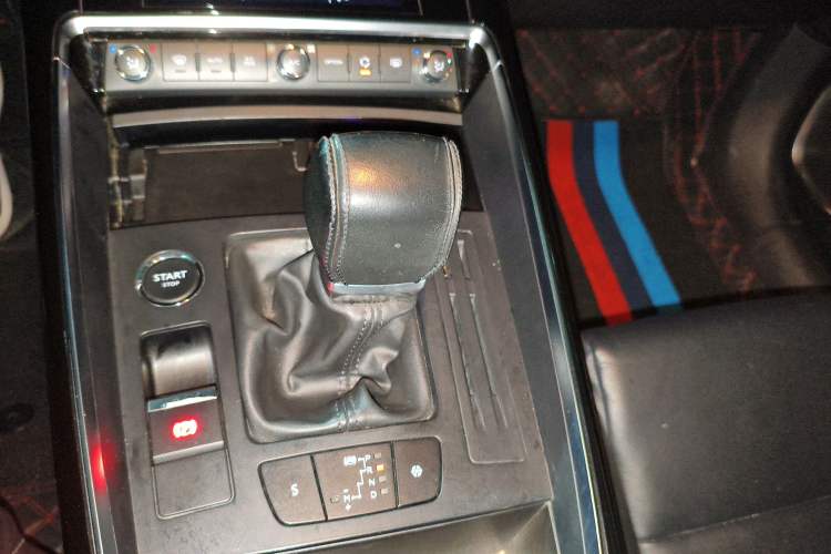 Used Citroen C5 2017 350THP Automatic Luxury Model Gear Lever
